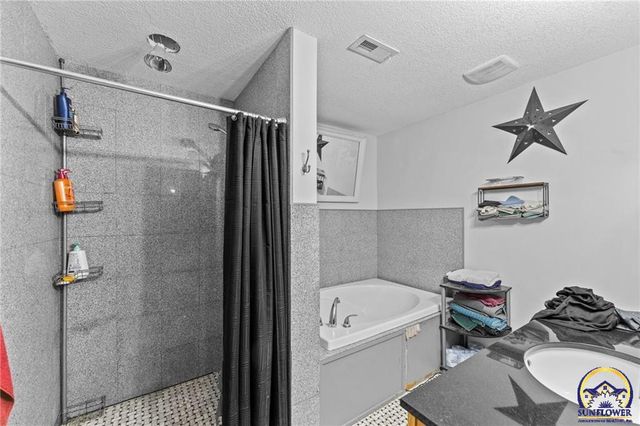 1475 Jackson RD, Williamsburg, KS 66095