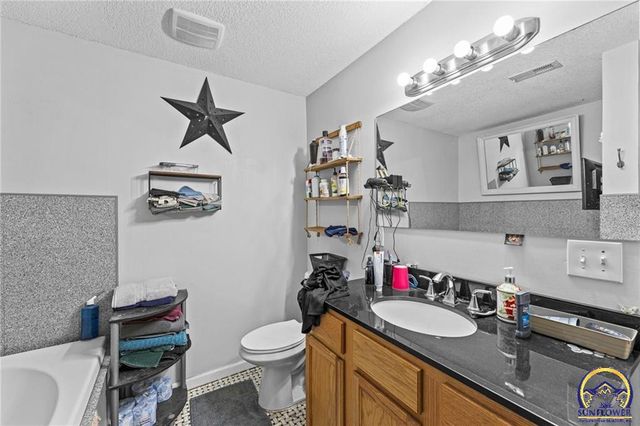 1475 Jackson RD, Williamsburg, KS 66095