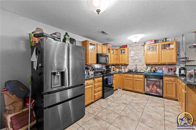 1475 Jackson RD, Williamsburg, KS 66095