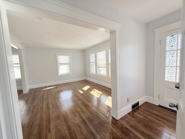 204 Farrington St 2, Quincy, MA 02170