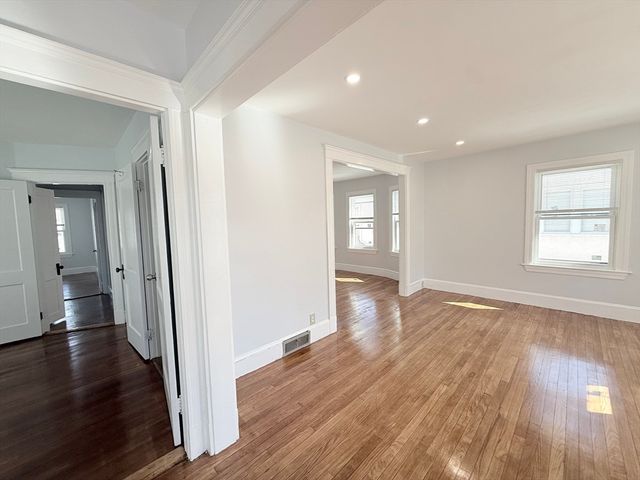 204 Farrington St 2, Quincy, MA 02170