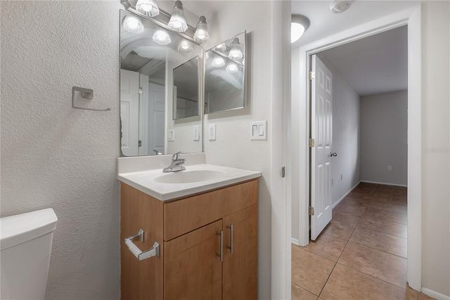 5709 BAYWATER DRIVE, Tampa, FL 33615