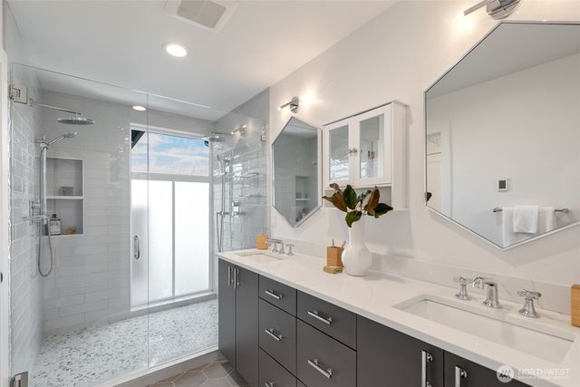 1123 31st Avenue, Seattle, WA 98122