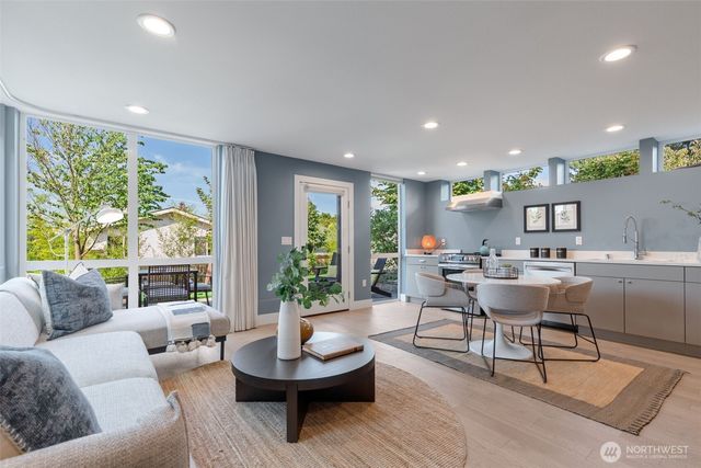 1123 31st Avenue, Seattle, WA 98122