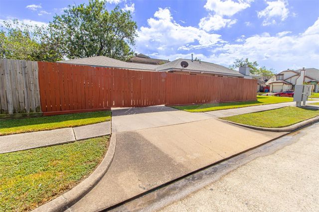 918 Littleport Lane, Channelview, TX 77530