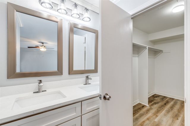 15909 Archwood Lane 1026, Dallas, TX 75248