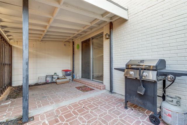 15909 Archwood Lane 1026, Dallas, TX 75248