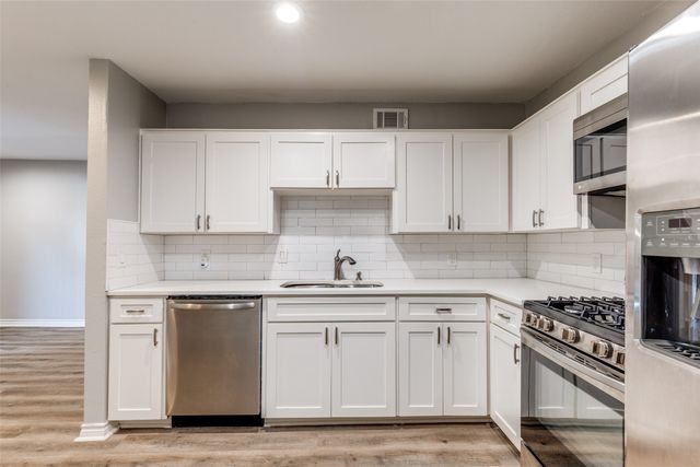 15909 Archwood Lane 1026, Dallas, TX 75248