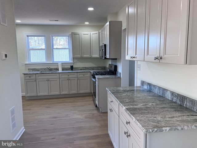 711 TUCKAHOE ROAD, Vineland, NJ 08360