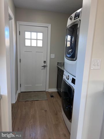 711 TUCKAHOE ROAD, Vineland, NJ 08360