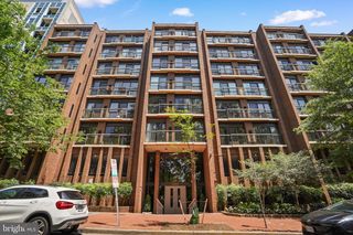 1001 26TH ST NW #303, Washington, DC 20037