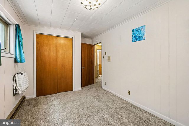 30 S WALNUT ST, Mount Carmel, PA 17851