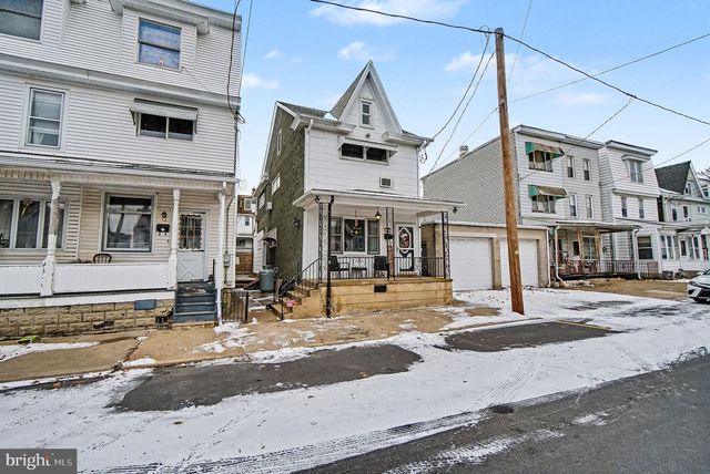 30 S WALNUT ST, Mount Carmel, PA 17851