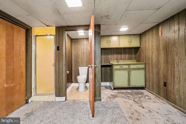 30 S WALNUT ST, Mount Carmel, PA 17851