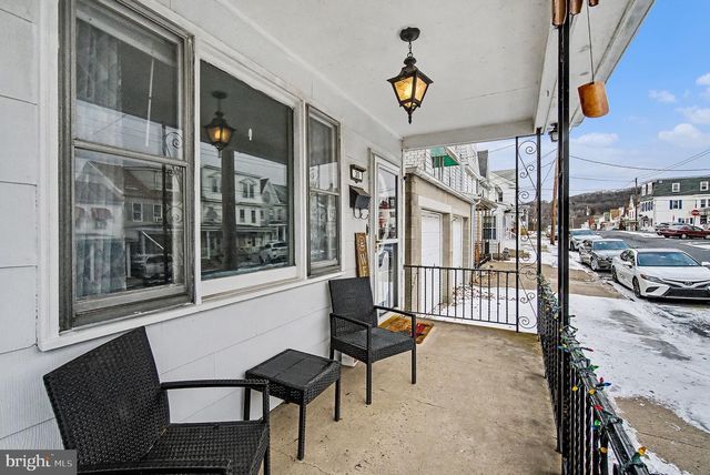 30 S WALNUT ST, Mount Carmel, PA 17851