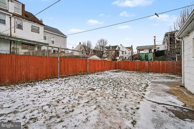 30 S WALNUT ST, Mount Carmel, PA 17851