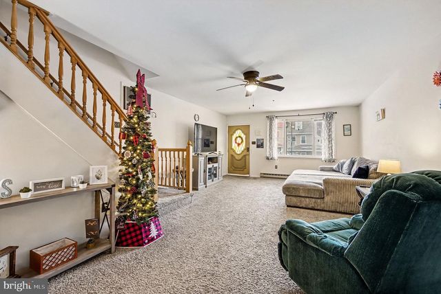 30 S WALNUT ST, Mount Carmel, PA 17851