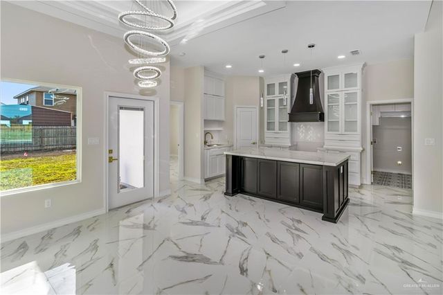 2412 Sabinal Avenue, Hidalgo, TX 78503