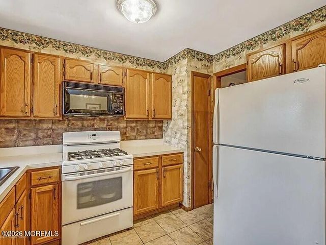 1004 Woodlane Road, Jackson, NJ 08527