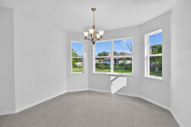 10 Persimmon, Palm Coast, FL 32164