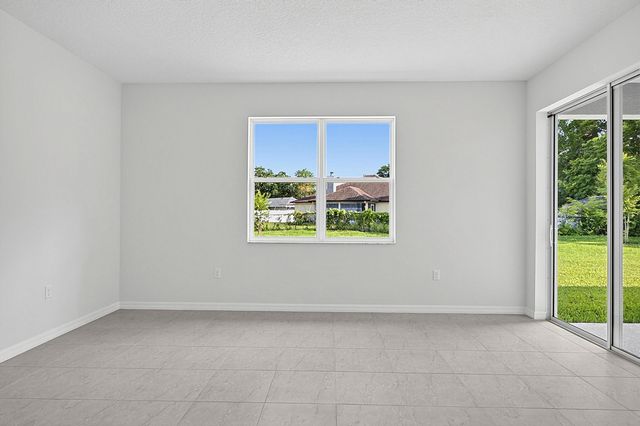 10 Persimmon, Palm Coast, FL 32164