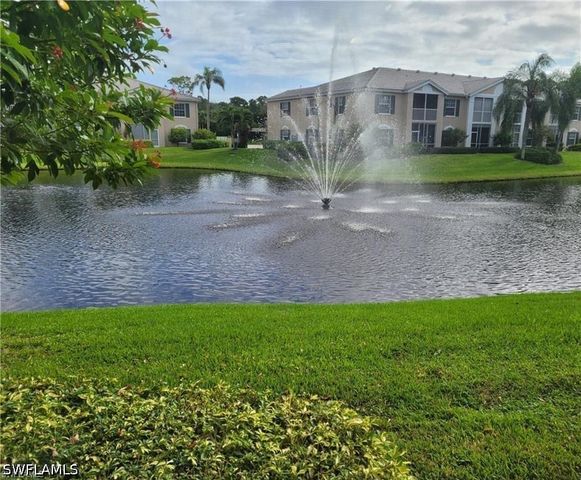 832 Tanbark DR 105, Naples, FL 34108