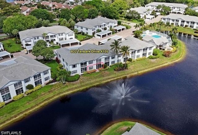832 Tanbark DR 105, Naples, FL 34108
