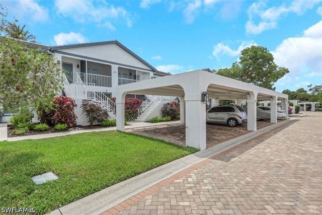 832 Tanbark DR 105, Naples, FL 34108