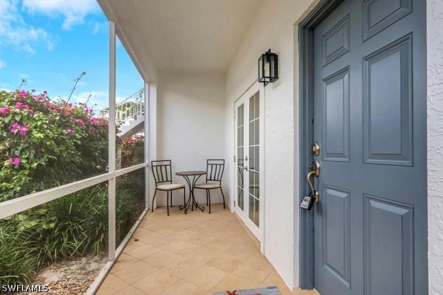 832 Tanbark DR 105, Naples, FL 34108