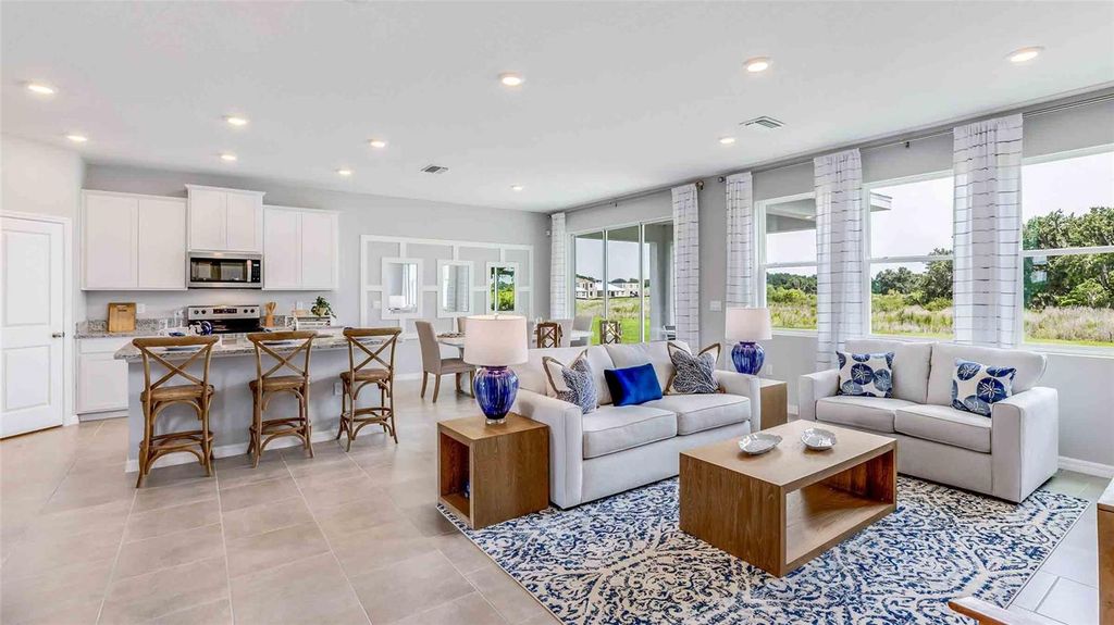Image 6 of property listing at 32727 WEATHERED OAK DRIVE, Wesley Chapel, FL 33543