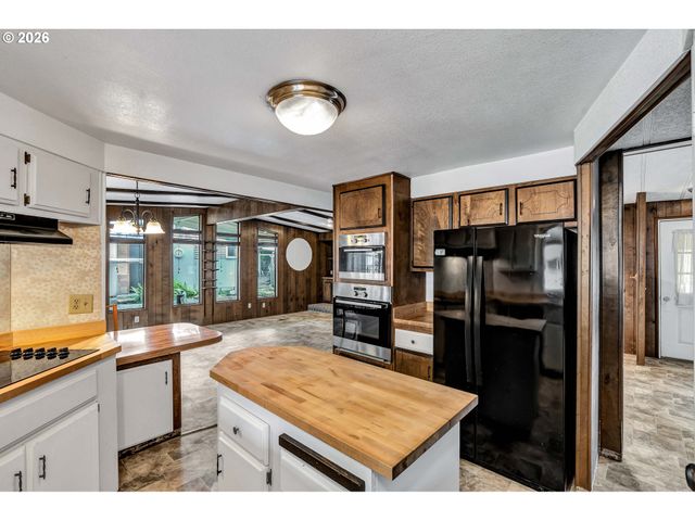 14012 Se RUPERT Dr, Milwaukie, OR 97267