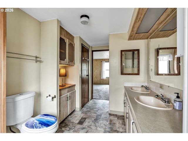 14012 Se RUPERT Dr, Milwaukie, OR 97267
