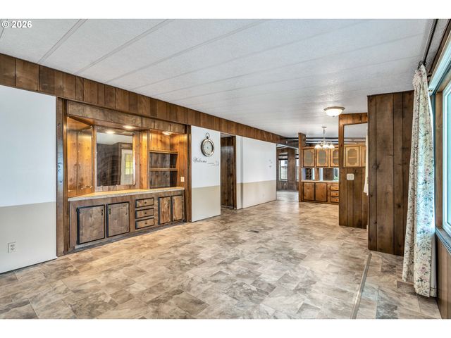 14012 Se RUPERT Dr, Milwaukie, OR 97267