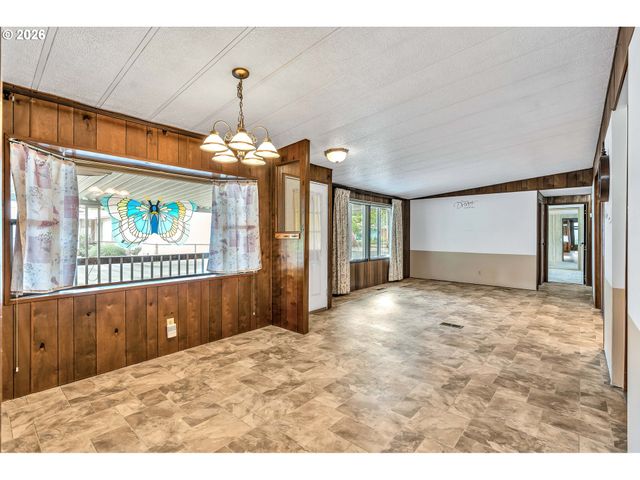14012 Se RUPERT Dr, Milwaukie, OR 97267