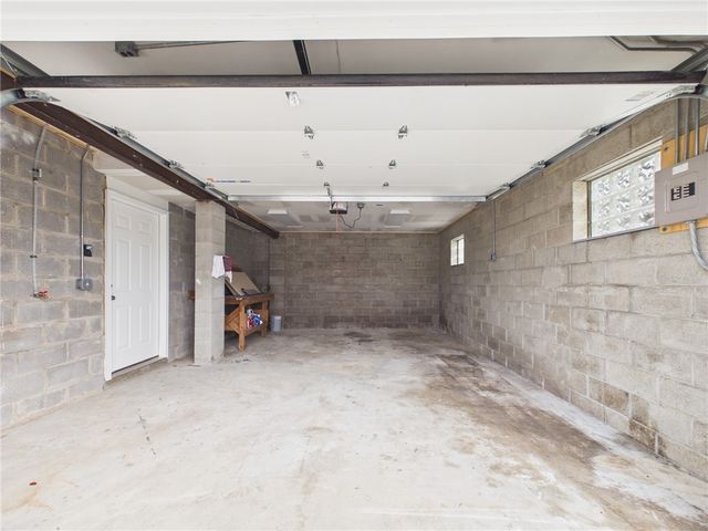 909 1st St, Menallen Twp, PA 15468