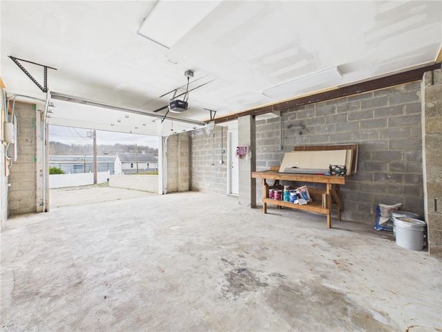 909 1st St, Menallen Twp, PA 15468