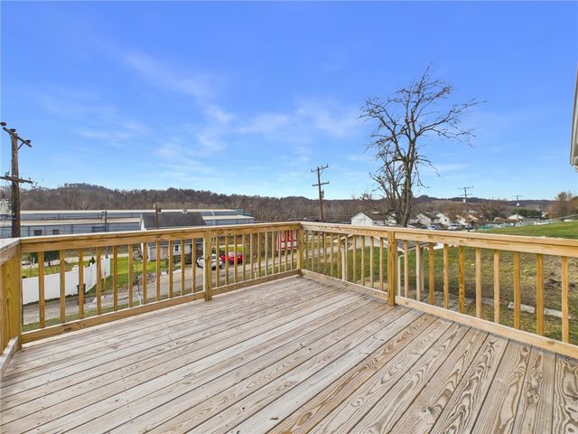 909 1st St, Menallen Twp, PA 15468