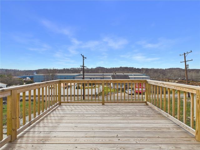 909 1st St, Menallen Twp, PA 15468