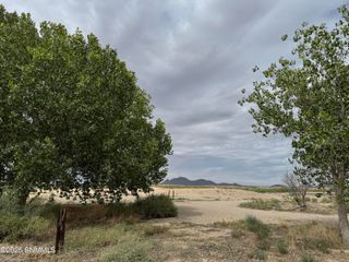 10081 Embarcadero Road, Las Cruces, NM 88007