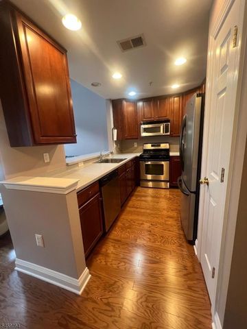 704 Donato Cir, Scotch Plains Twp., NJ 07076