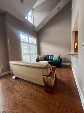 704 Donato Cir, Scotch Plains Twp., NJ 07076