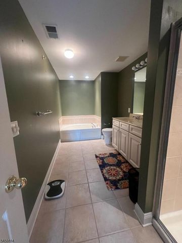704 Donato Cir, Scotch Plains Twp., NJ 07076