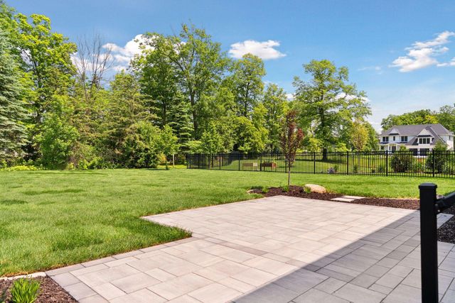 734 Shawnee Woods Road, Medina, MN 55340