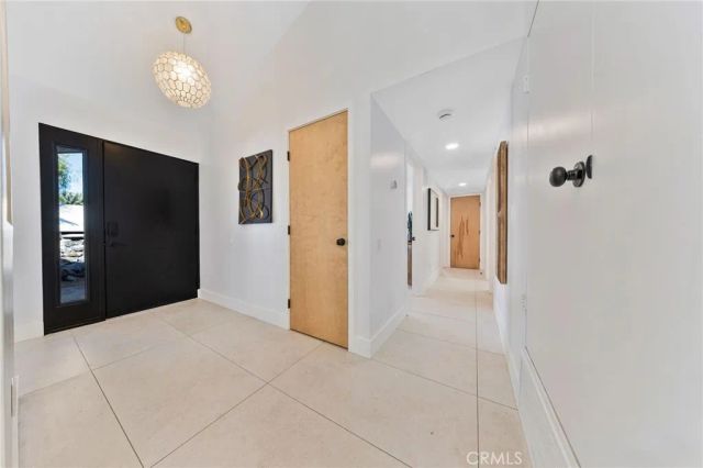 1033 E Via Escuela, Palm Springs, CA 92262