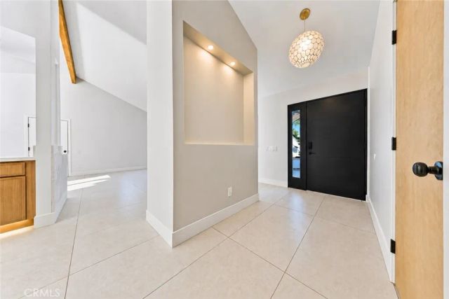 1033 E Via Escuela, Palm Springs, CA 92262