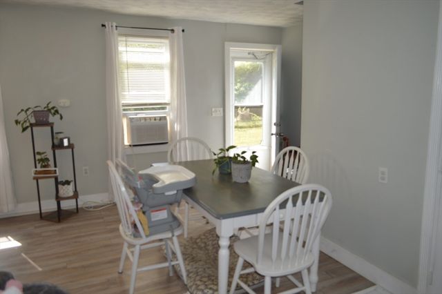 4 First St, Sutton, MA 01590