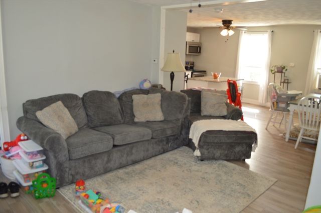 4 First St, Sutton, MA 01590