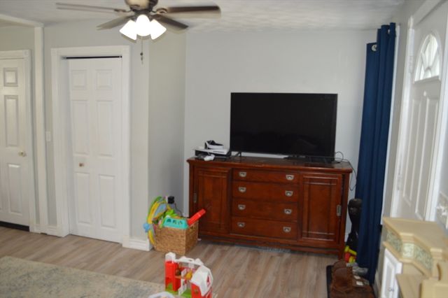 4 First St, Sutton, MA 01590