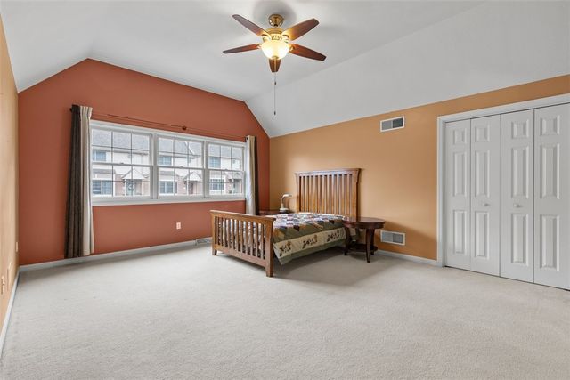 306 Woodcrest Dr, North Fayette, PA 15108