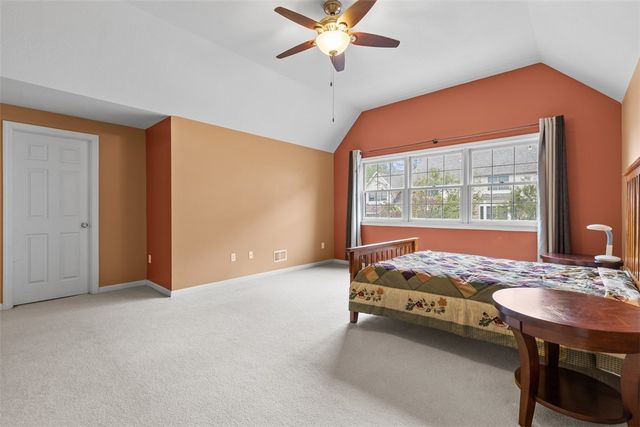 306 Woodcrest Dr, North Fayette, PA 15108